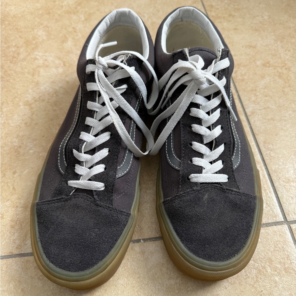 Classic Vans Dark Gray Suede Men's Sneakers size: 12